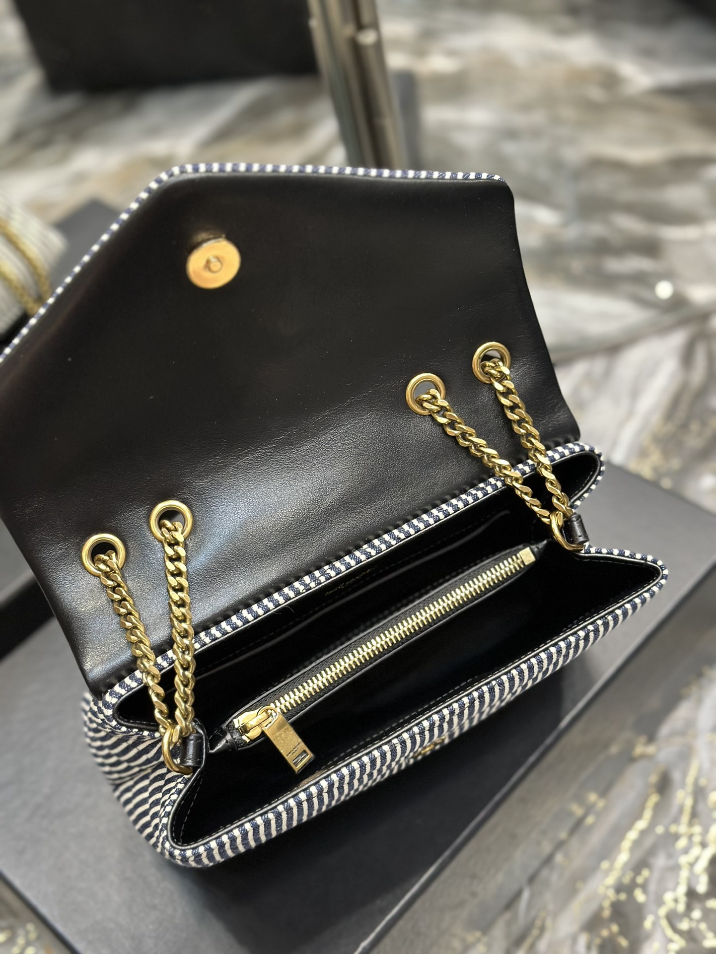 Handbags SAINT LAURENT 494699 size 25  17  9 cm - vstockx