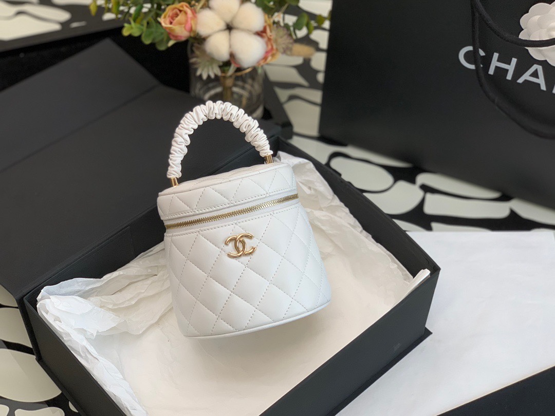 Handbag Chanel 2730 size 13  13  11 cm - vstockx