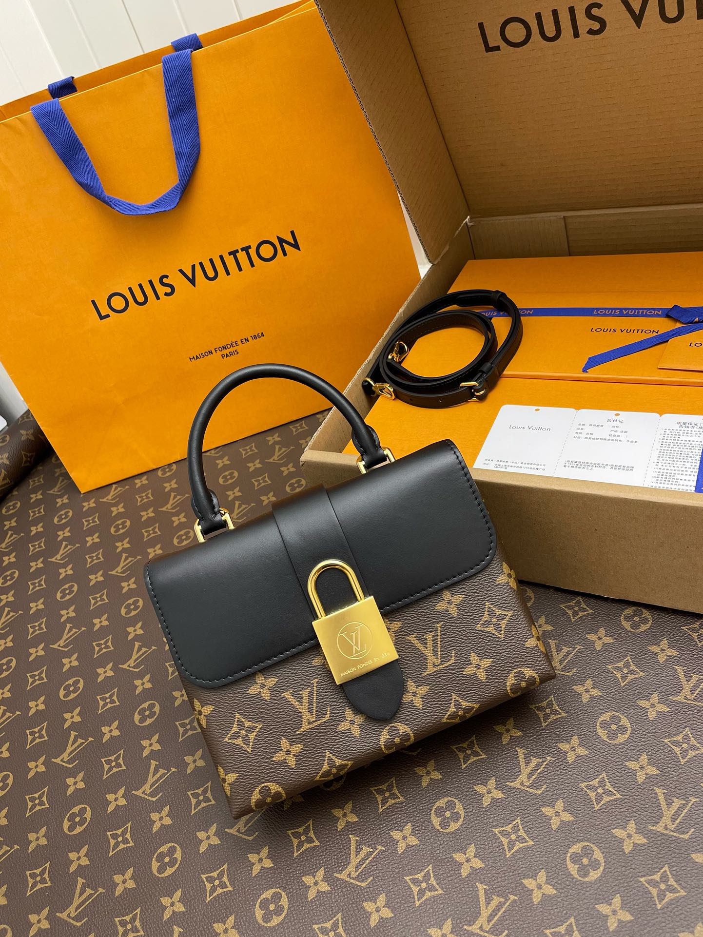 Handbags Louis Vuitton M44141 size:20*16*7.5 cm - vstockx
