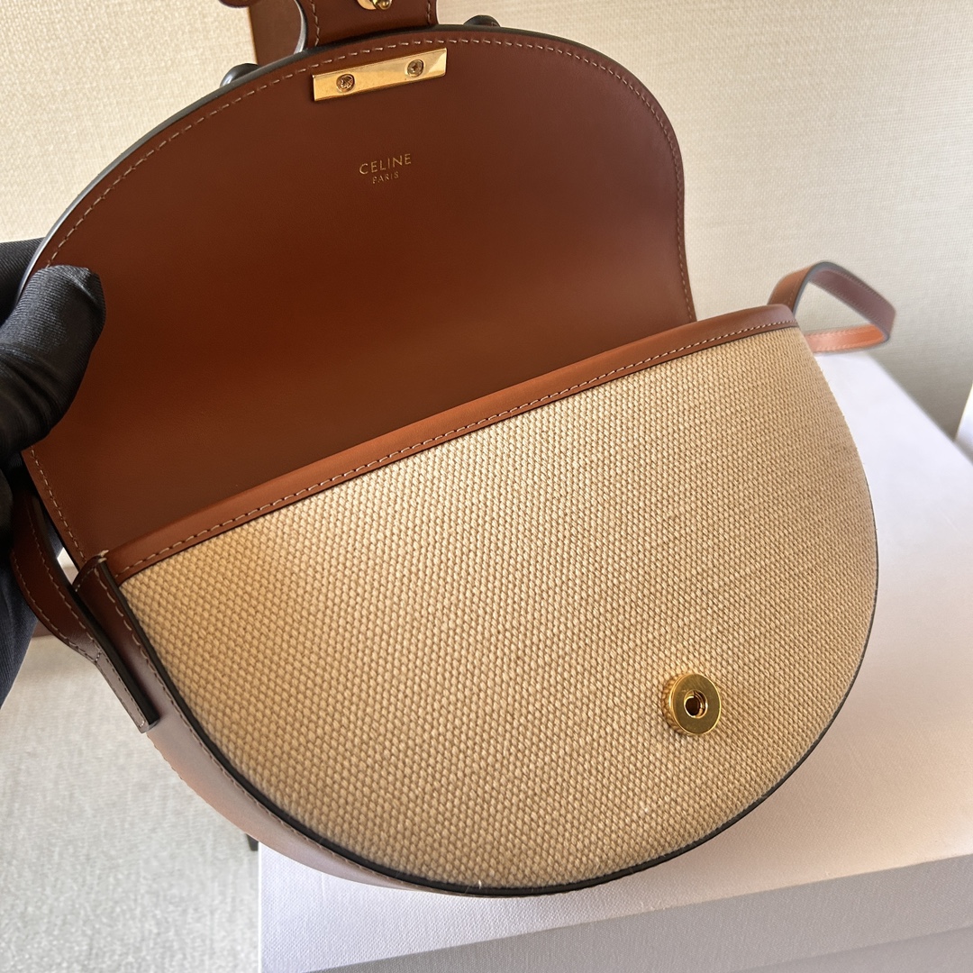 Handbags CELIN 111233 size:23  13.5  6 cm - vstockx