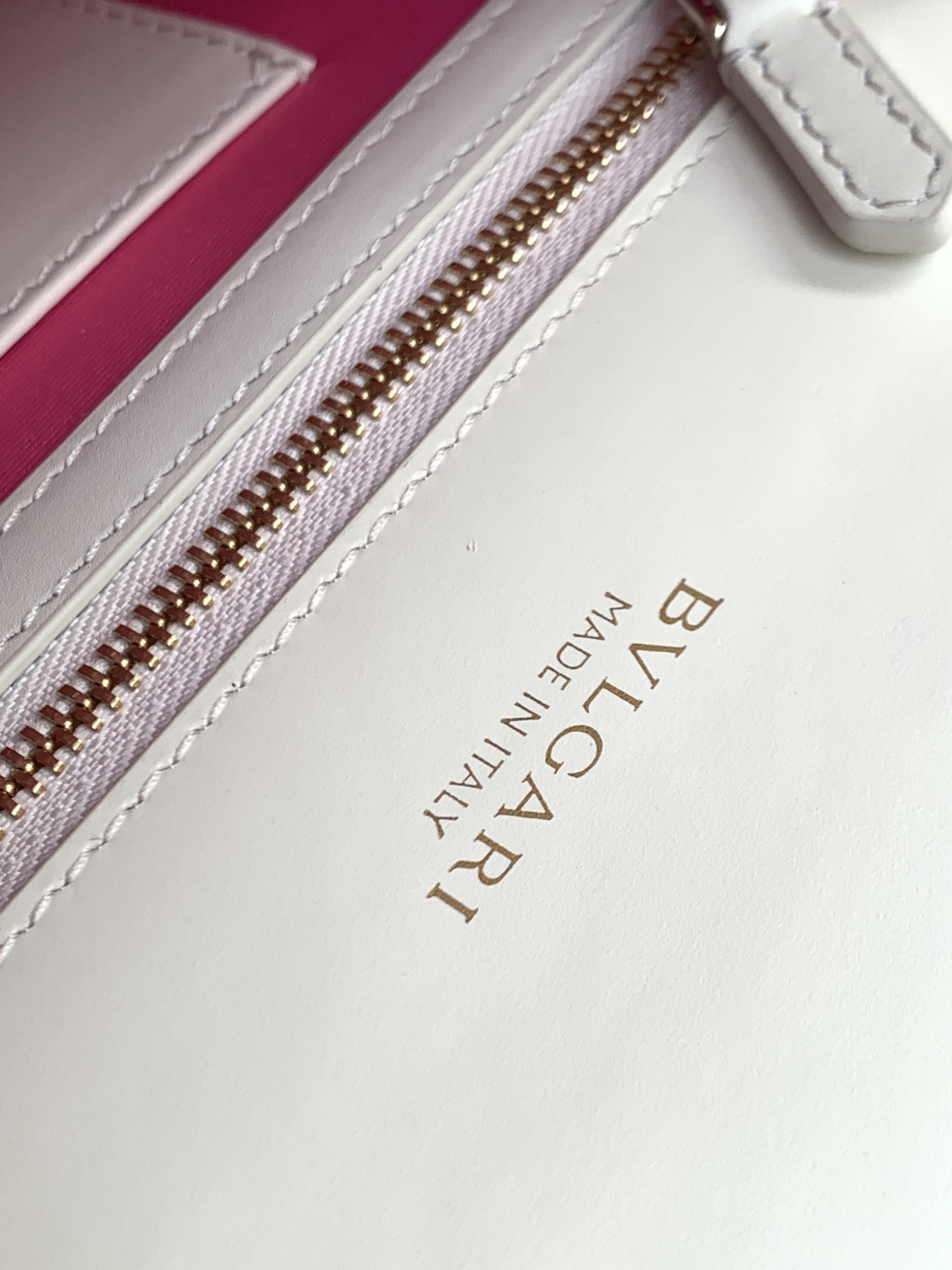 Handbags Bvlgari Sprpenti Forever size:19*13.5*6 cm - vstockx