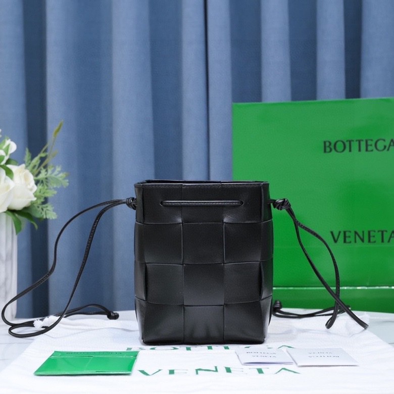 Handbags Bottega Veneta 6612 size:19 cm - vstockx