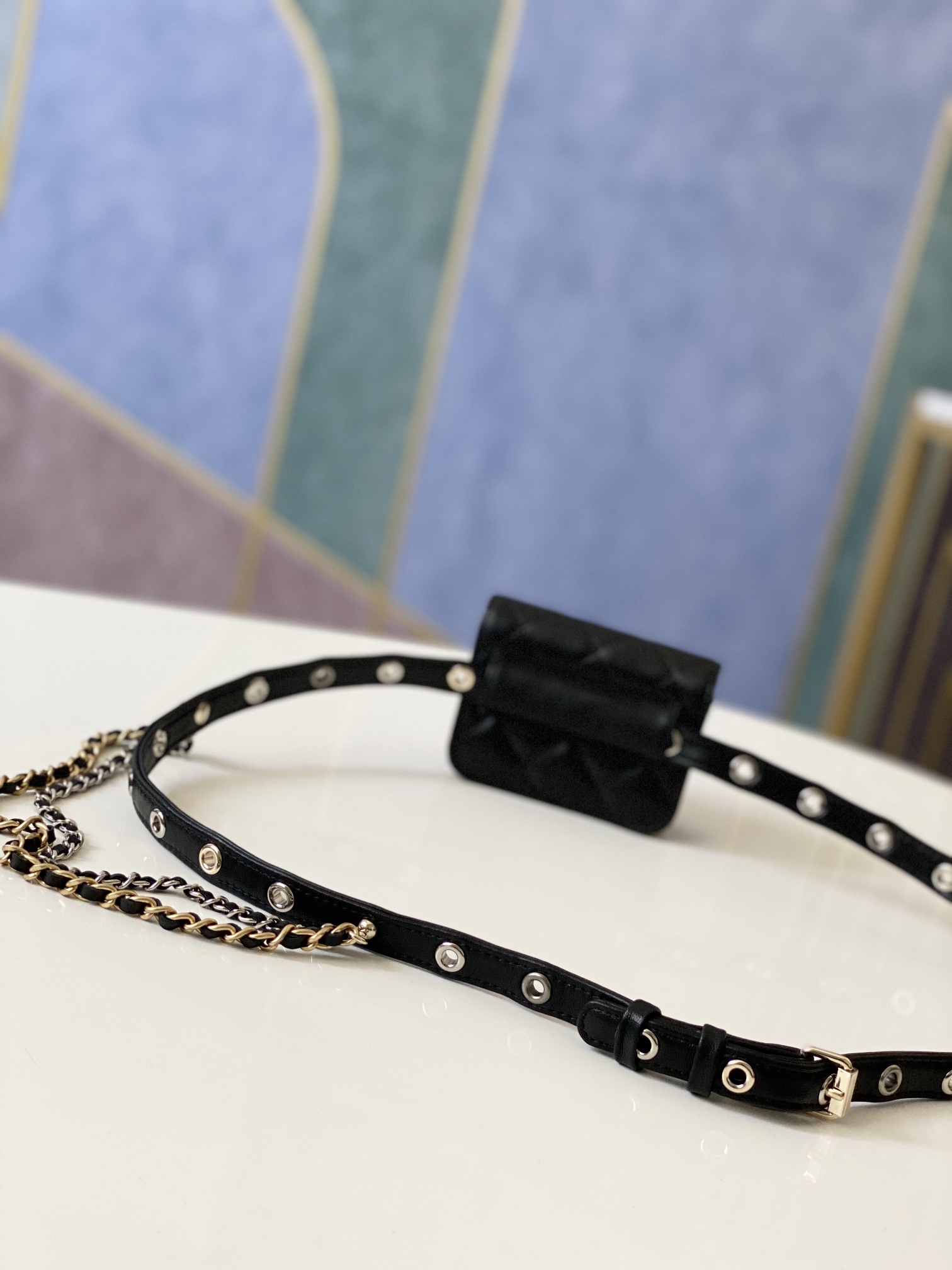 Handbag Chanel 81179 size 12 8.5 2.5 cm - vstockx