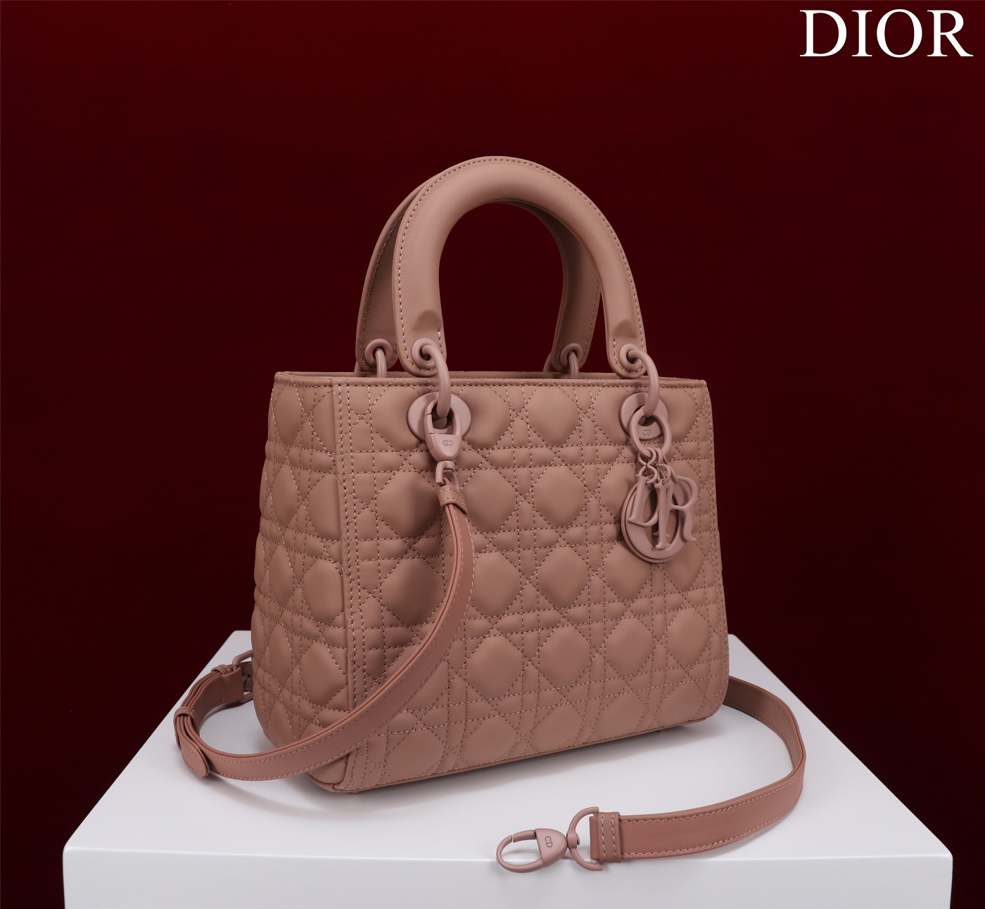Handbag Dior M0565 size 32*24*12 cm - vstockx