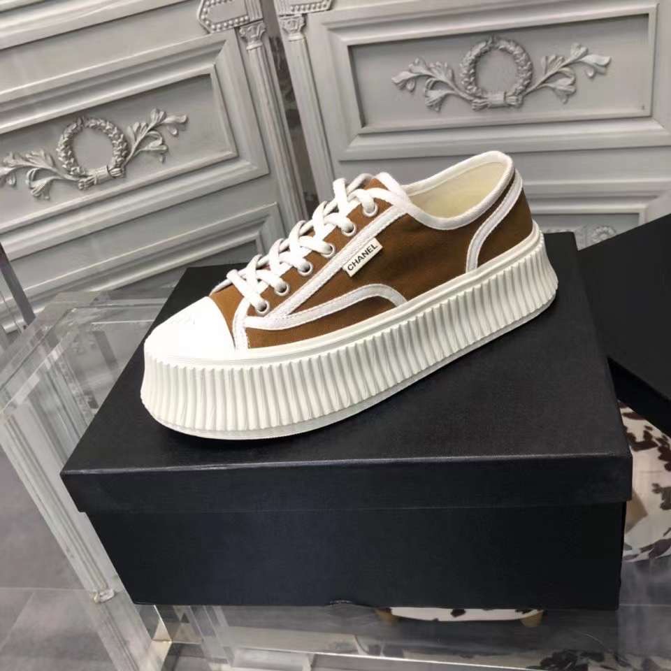 Chanel Platform Sneaker 30 - vstockx