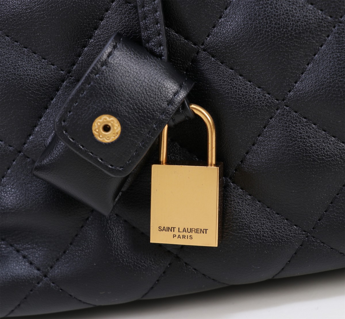 Handbags SAINT LAURENT 736009 size 56 X 50 X 19 cm - vstockx