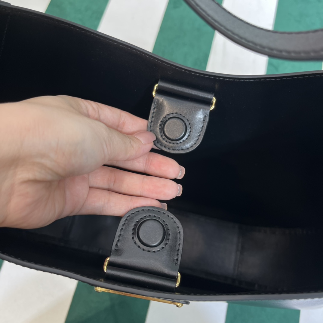 Handbags Prada 1BC181 size:17*27*5 cm - vstockx