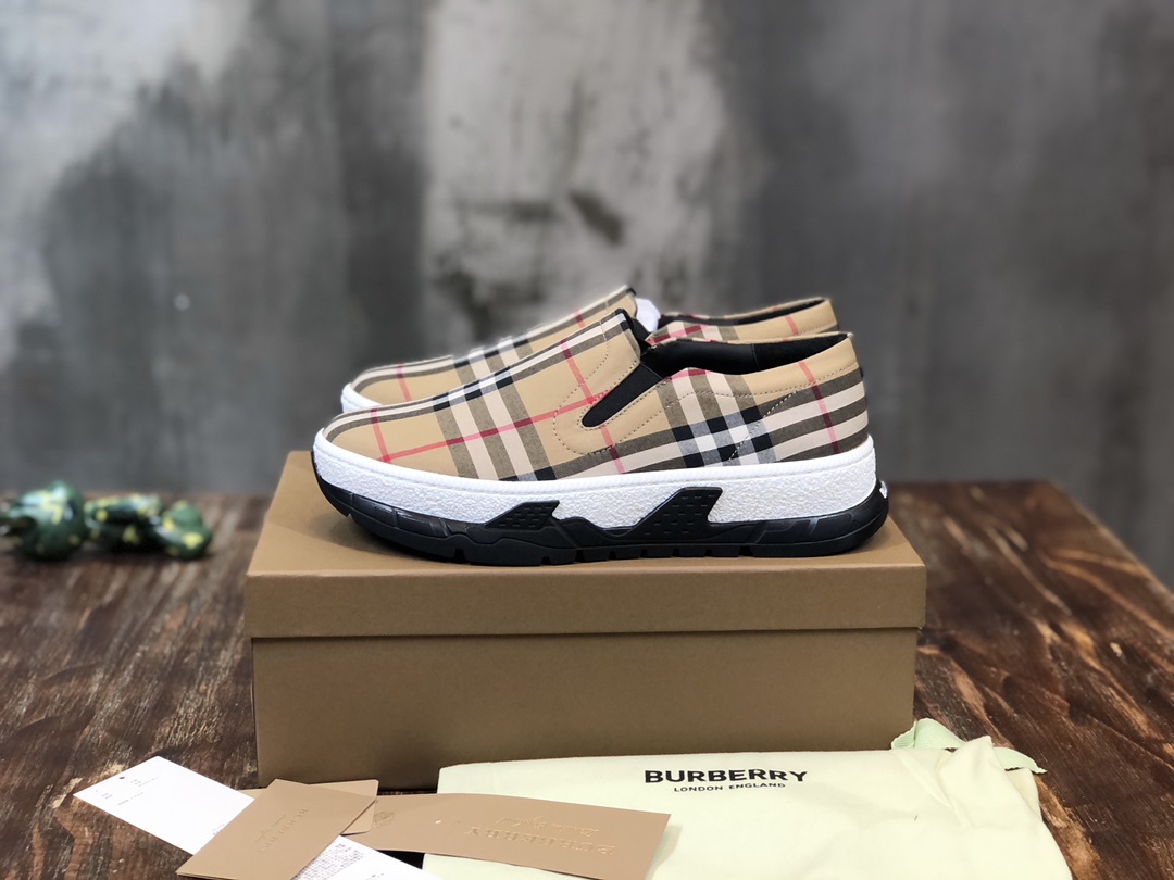 Burberry Arthur Vintage Sneaker 25 - vstockx