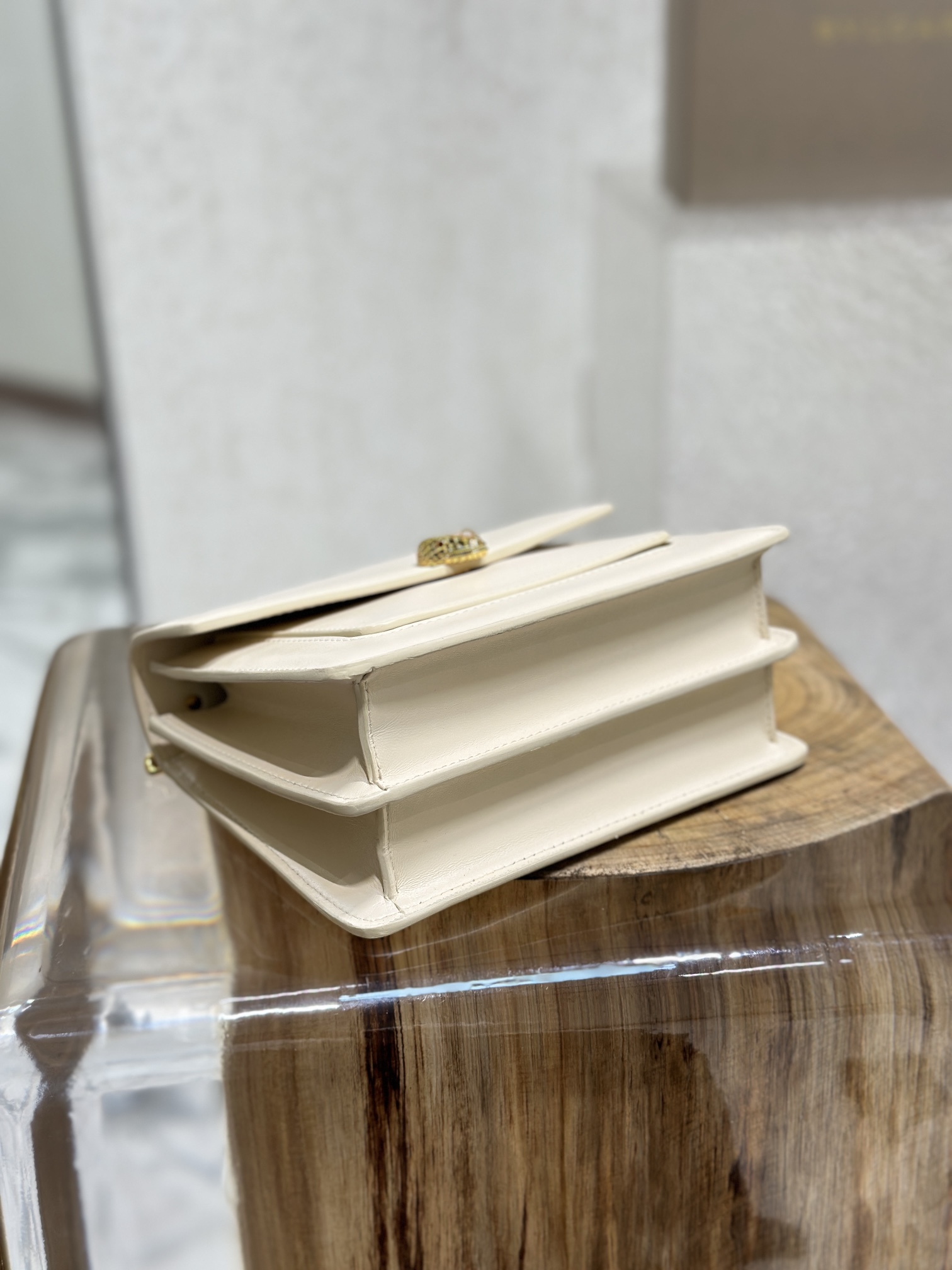 Handbags Bvlgari 290763 size:20*14*8 cm - vstockx