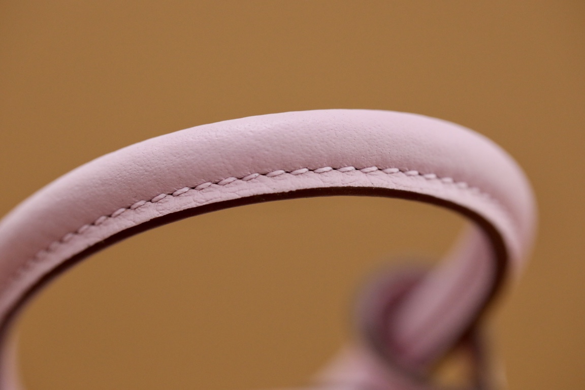 Handbags Hermes Lindy mini tc - vstockx