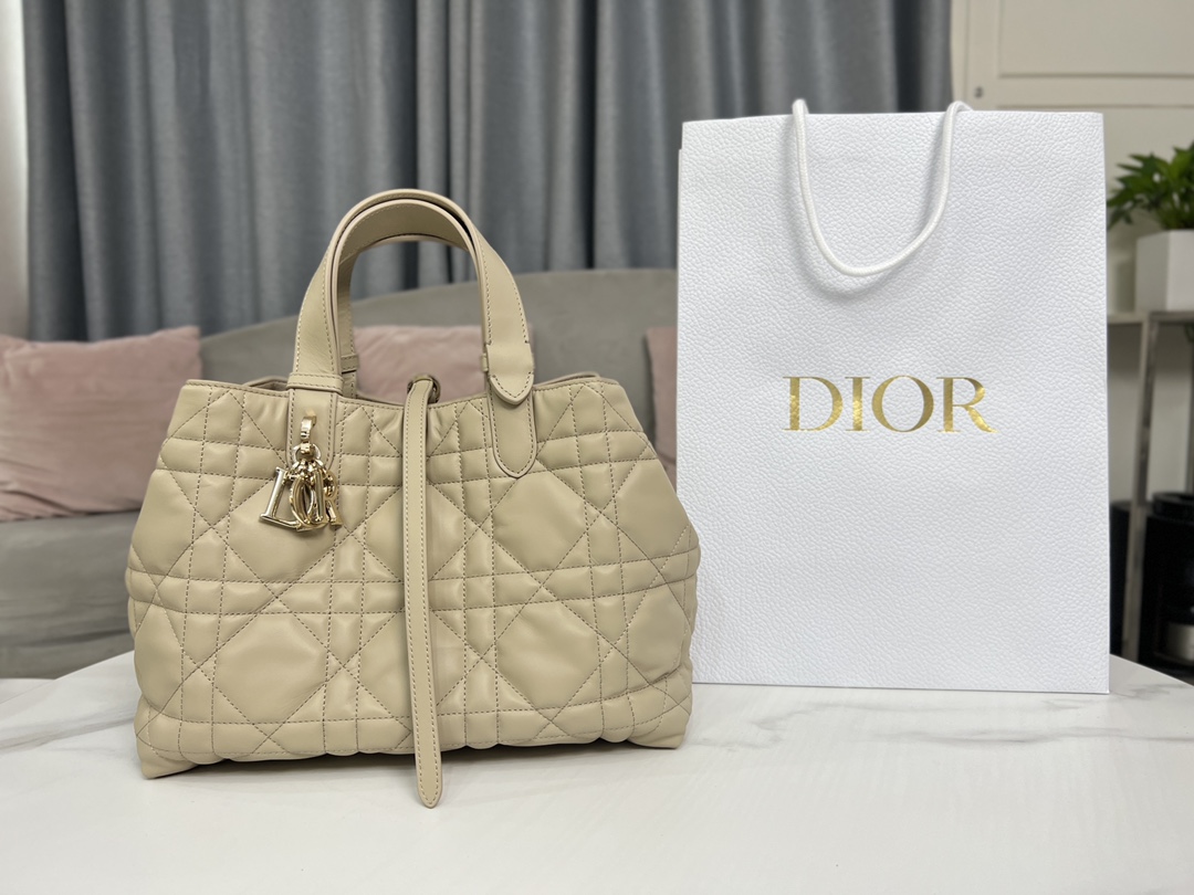 Handbags Dior 6231 size:28x19x21.5 cm - vstockx