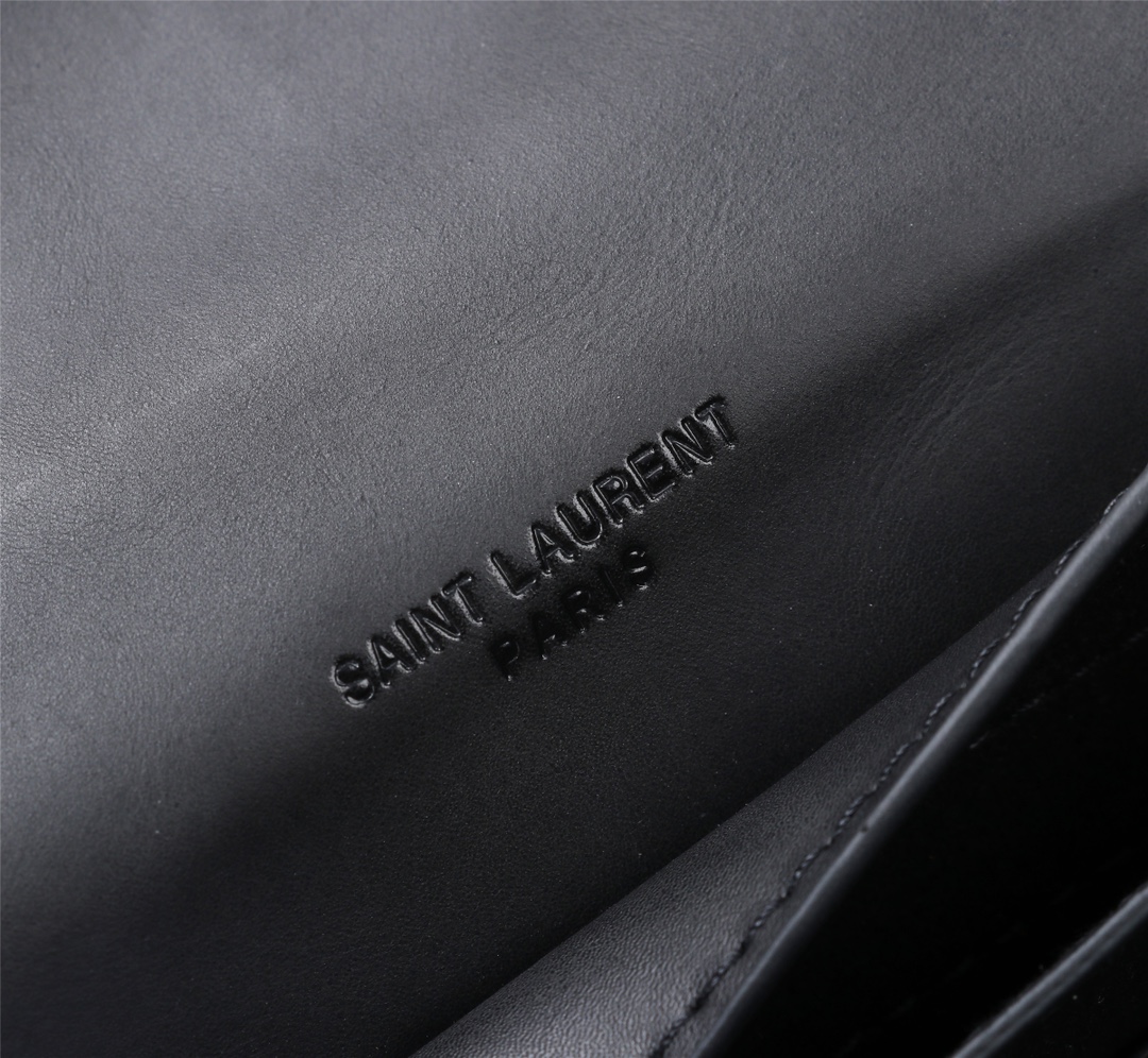 Handbags SAINT LAURENT 619740 size 18x15.5x5.5 cm - vstockx