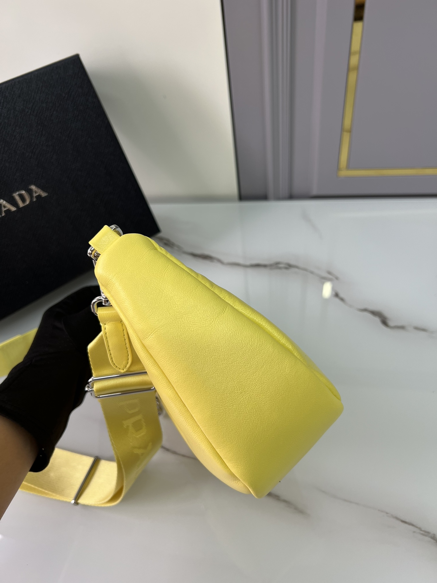handbags prada 1BH204 22*18*6.5 - vstockx