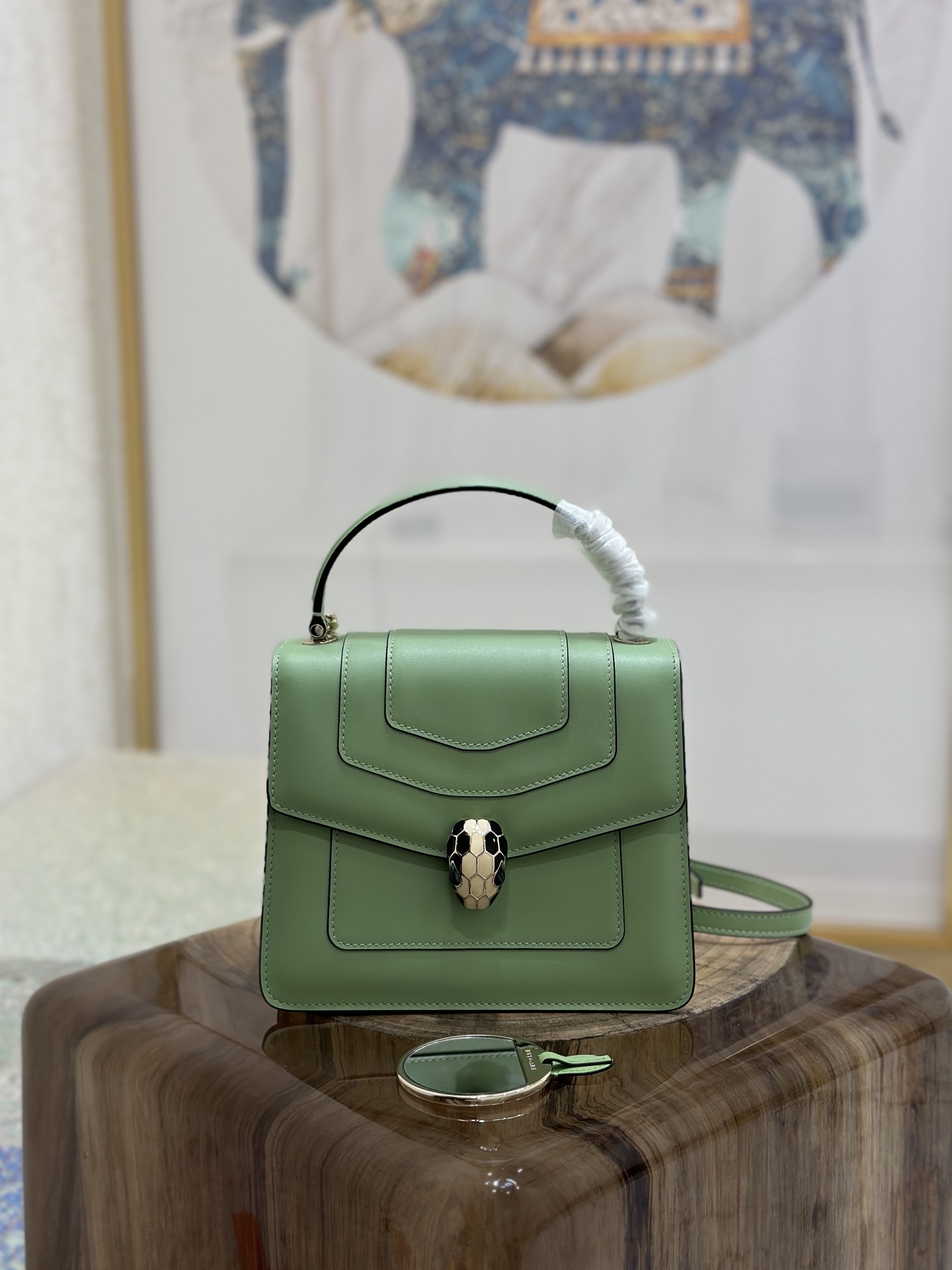 Handbags Bvlgari 38329 size:20*16*9 cm - vstockx