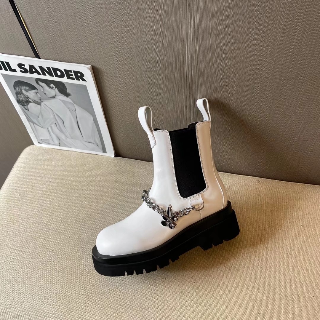Bottega Veneta Boots 4 - vstockx