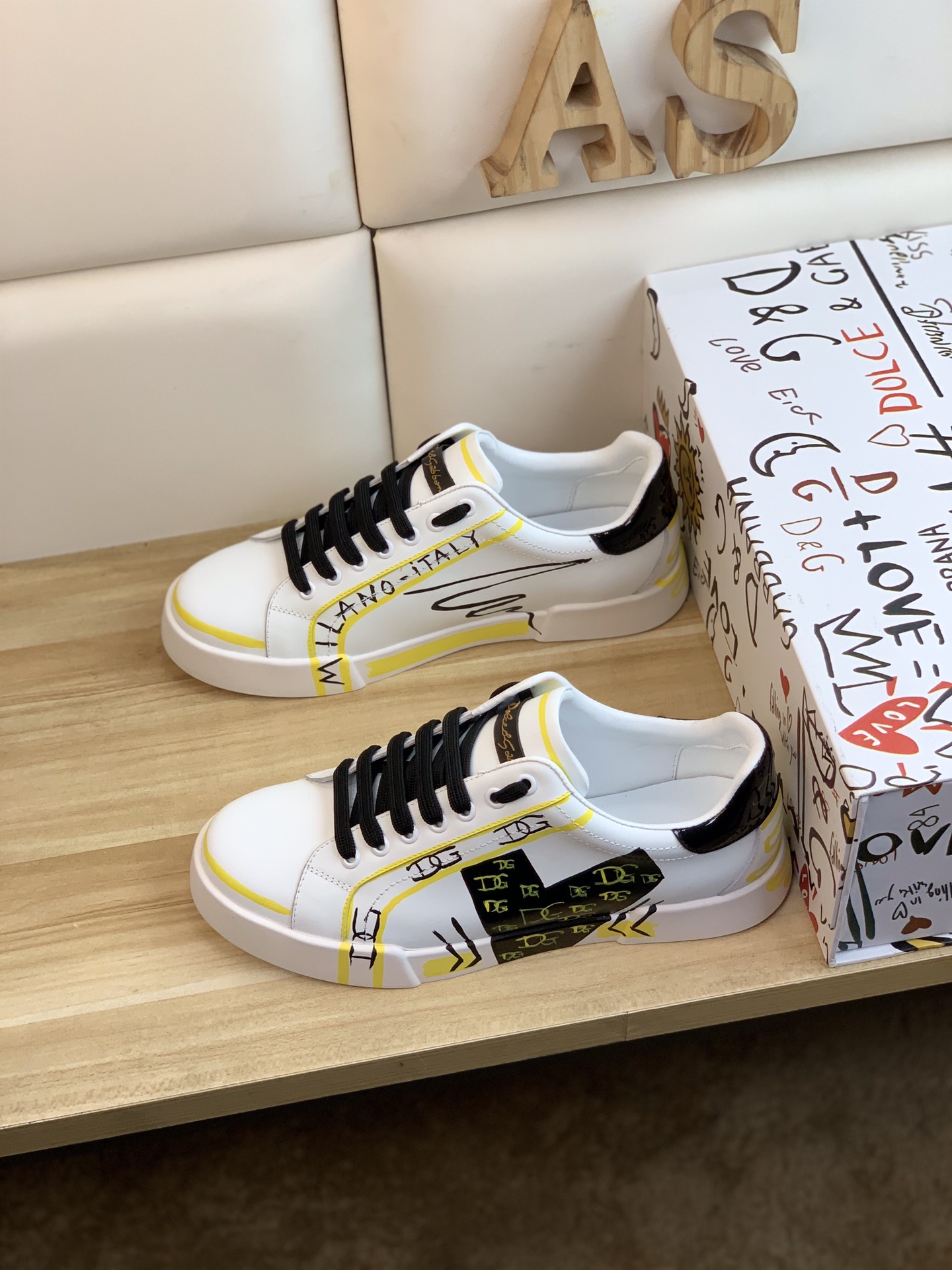 Dolce & Gabbana Low Tops Sneakers 83 - vstockx