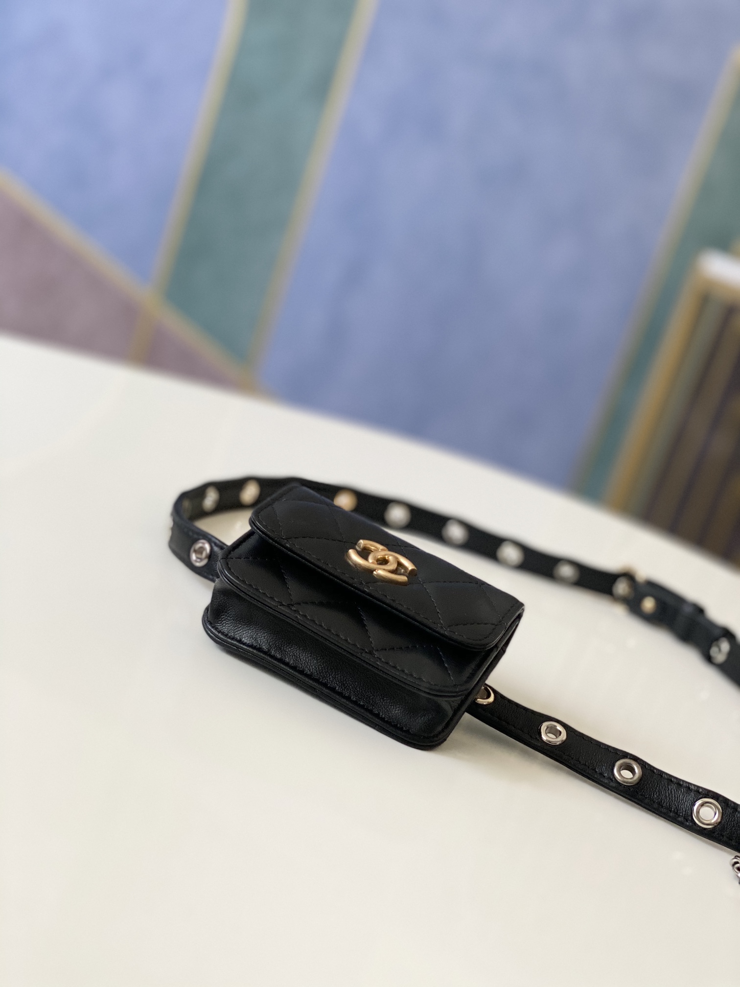 Handbag Chanel 81179 size 12 8.5 2.5 cm - vstockx