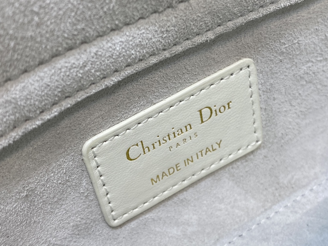 Handbag Dior size 22.5*6*11.5 cm - vstockx