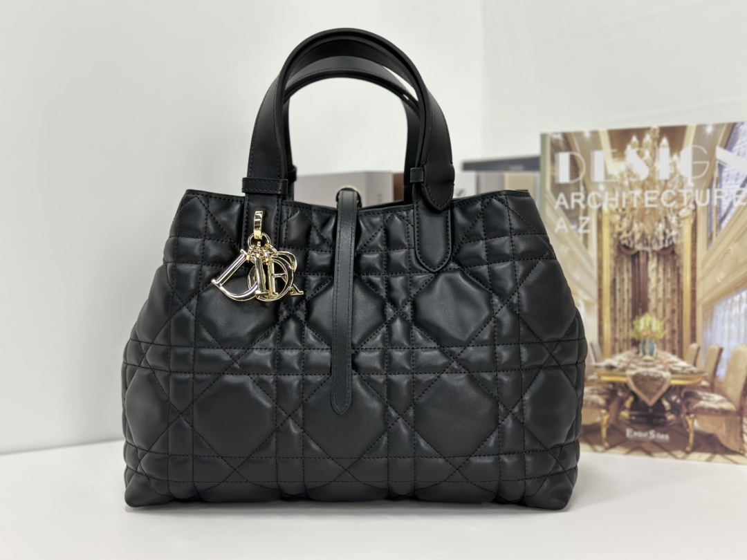 Handbags Dior 6231 size:28x21x19 cm - vstockx