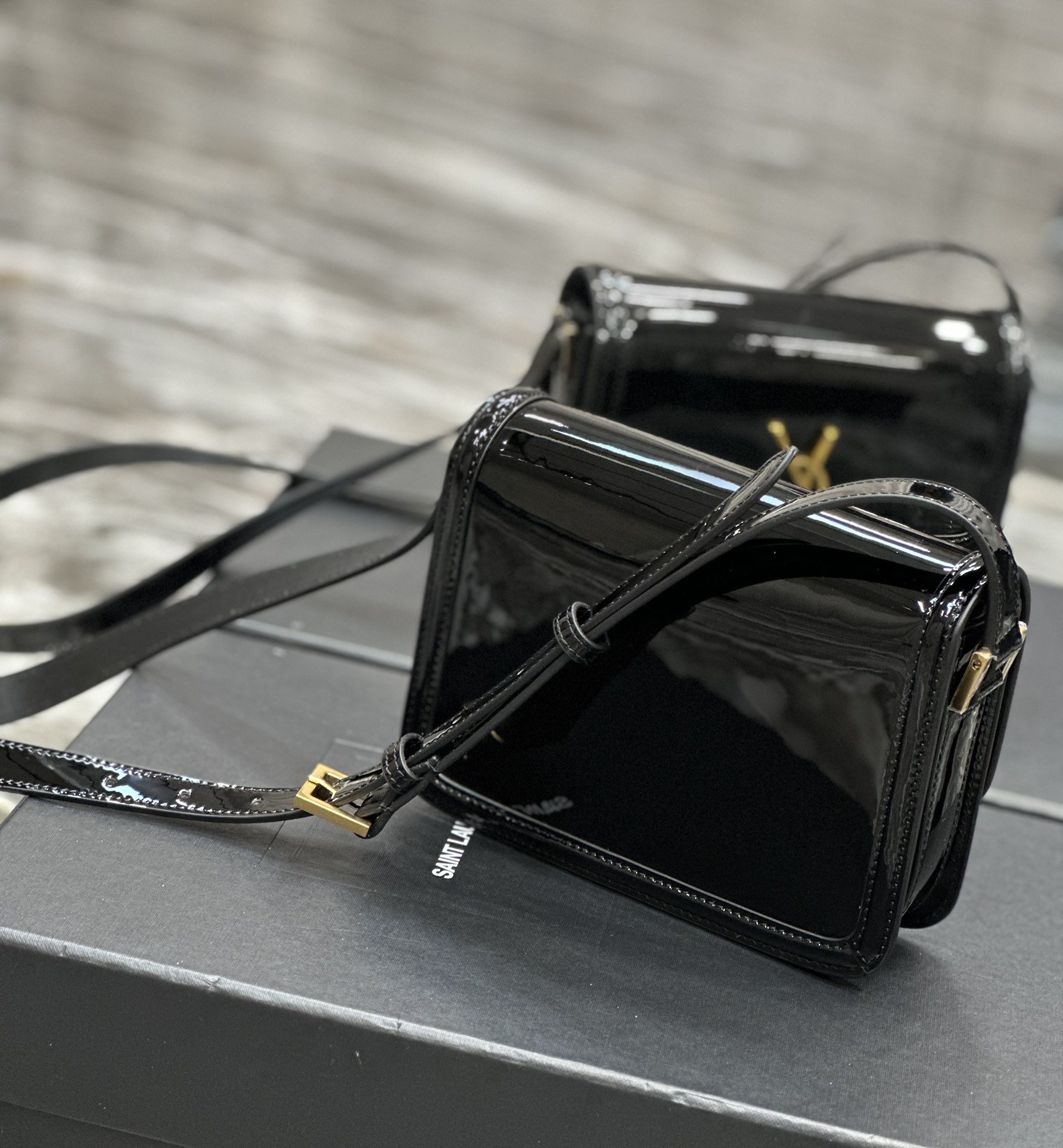 Handbags SAINT LAURENT 675626 size 19  13  5 cm - vstockx