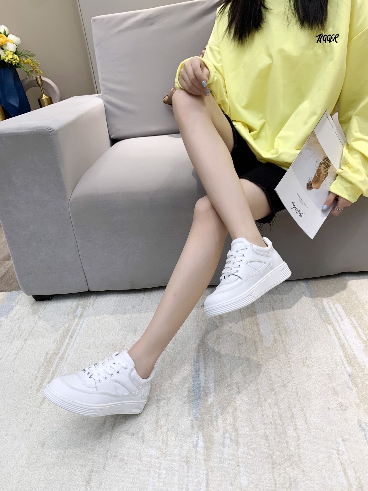 Chanel Low Top Sneaker 56 - vstockx