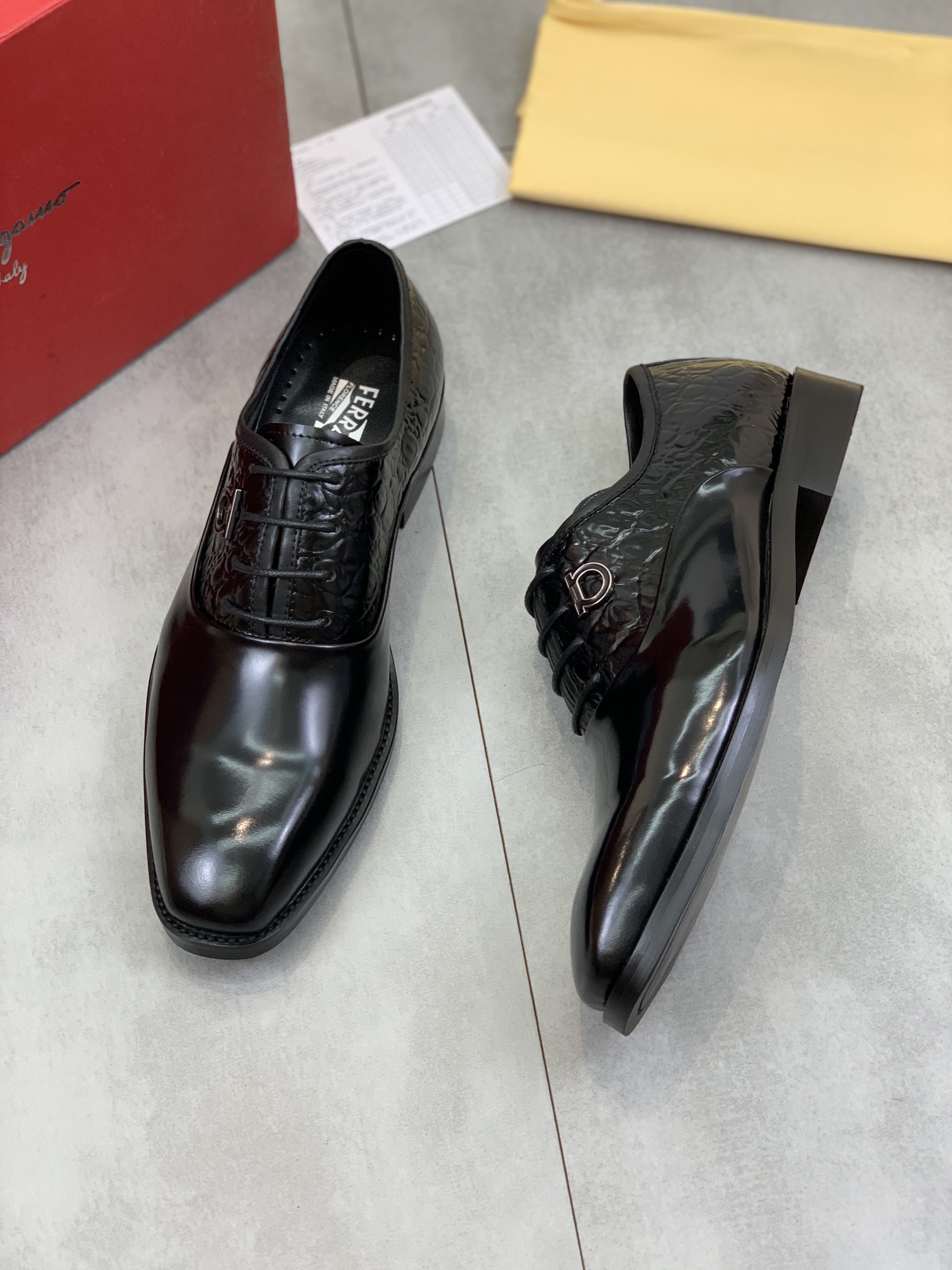 Salvatore Ferragamo Boots 12 - vstockx