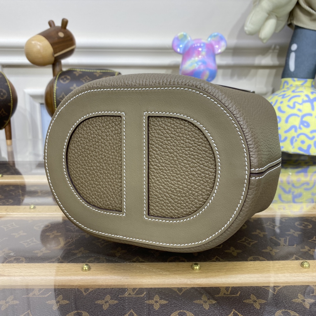 Handbags Hermes picotin size :18x2.5 x22 cm - vstockx