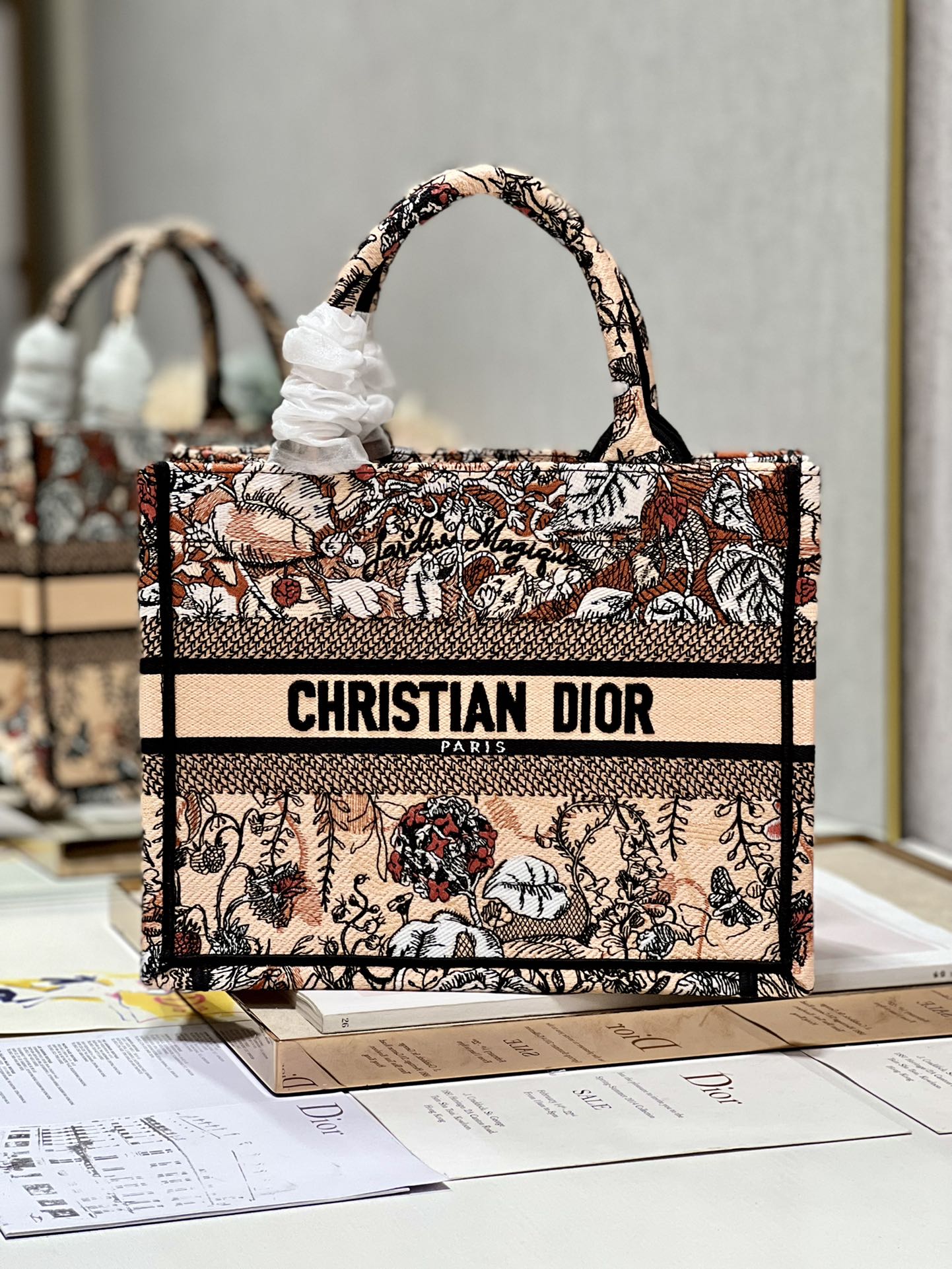 Handbag Dior 1265 size 26.5  21  14 cm - vstockx