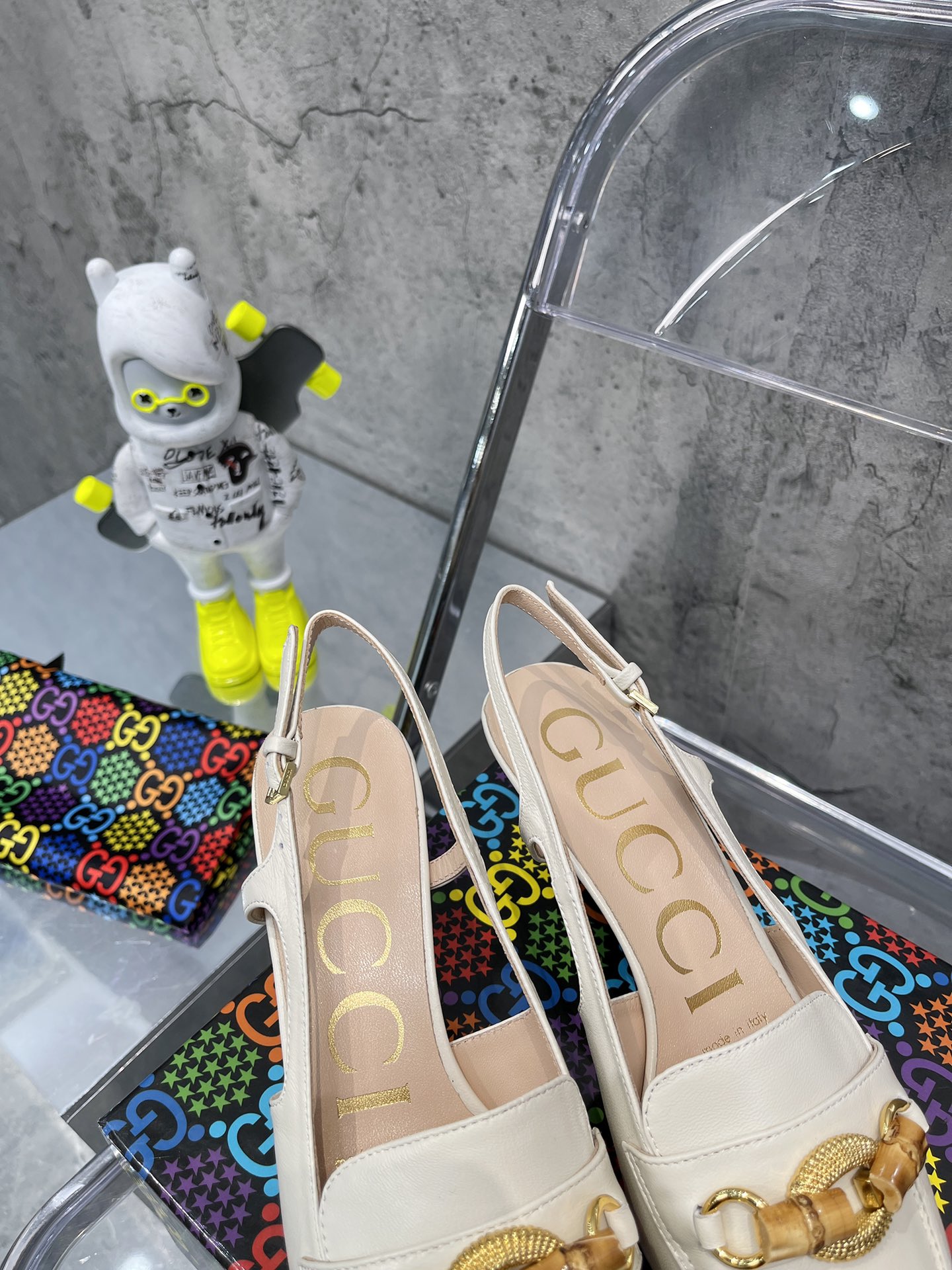 Gucci Women's crocodile print pump WOMEN 4 - vstockx