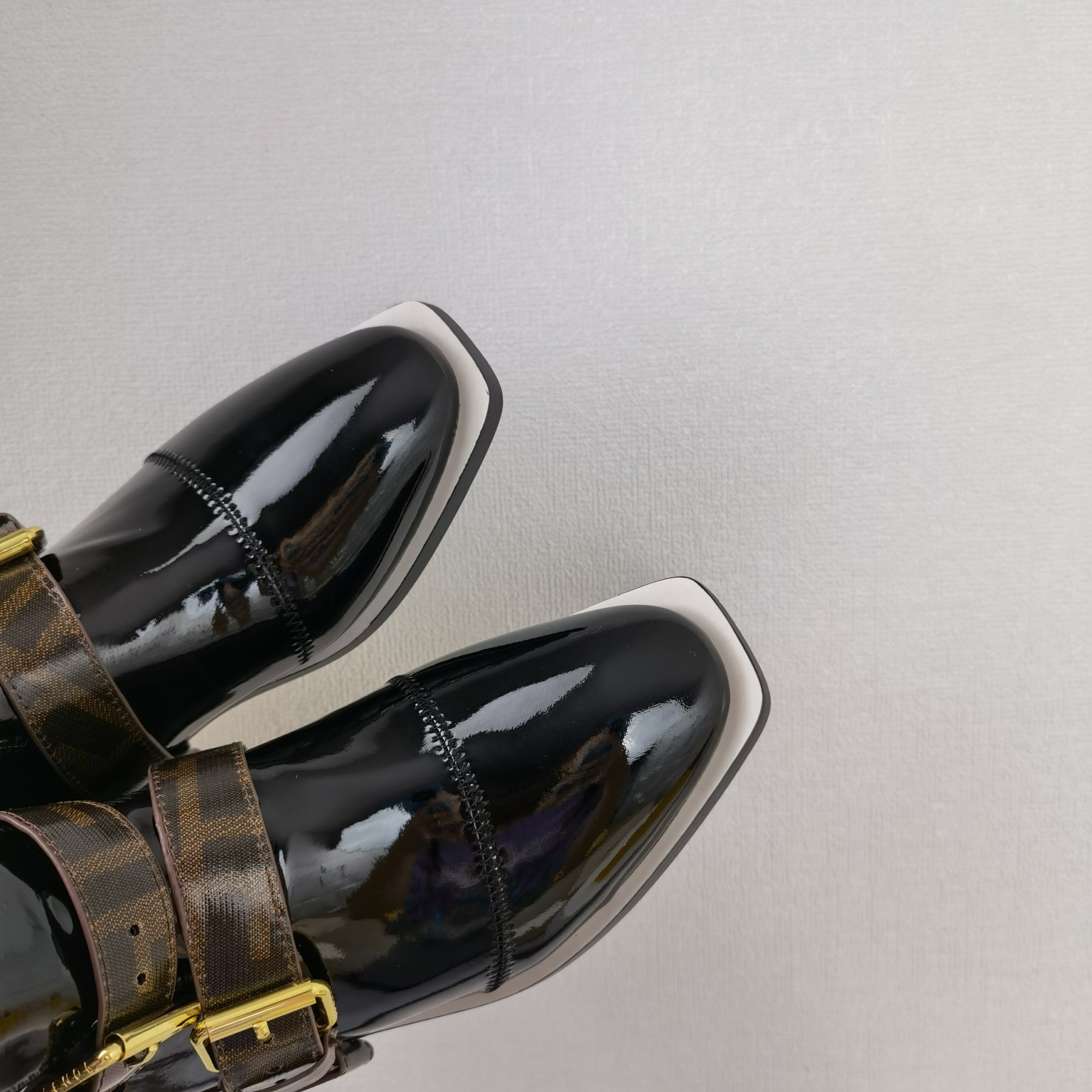 Fendi Boots 6 - vstockx