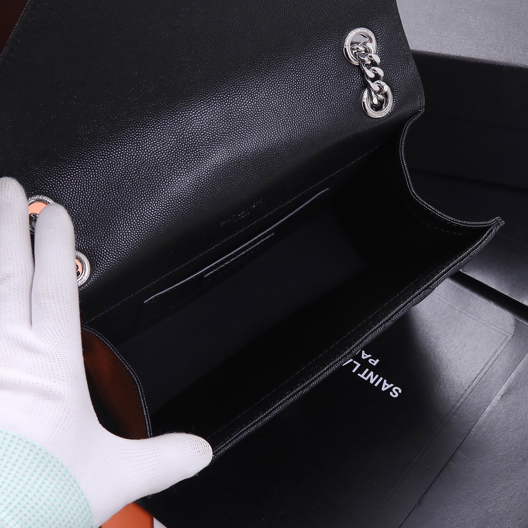 Handbags SAINT LAURENT 487206 size 24x17.5x6 cm - vstockx