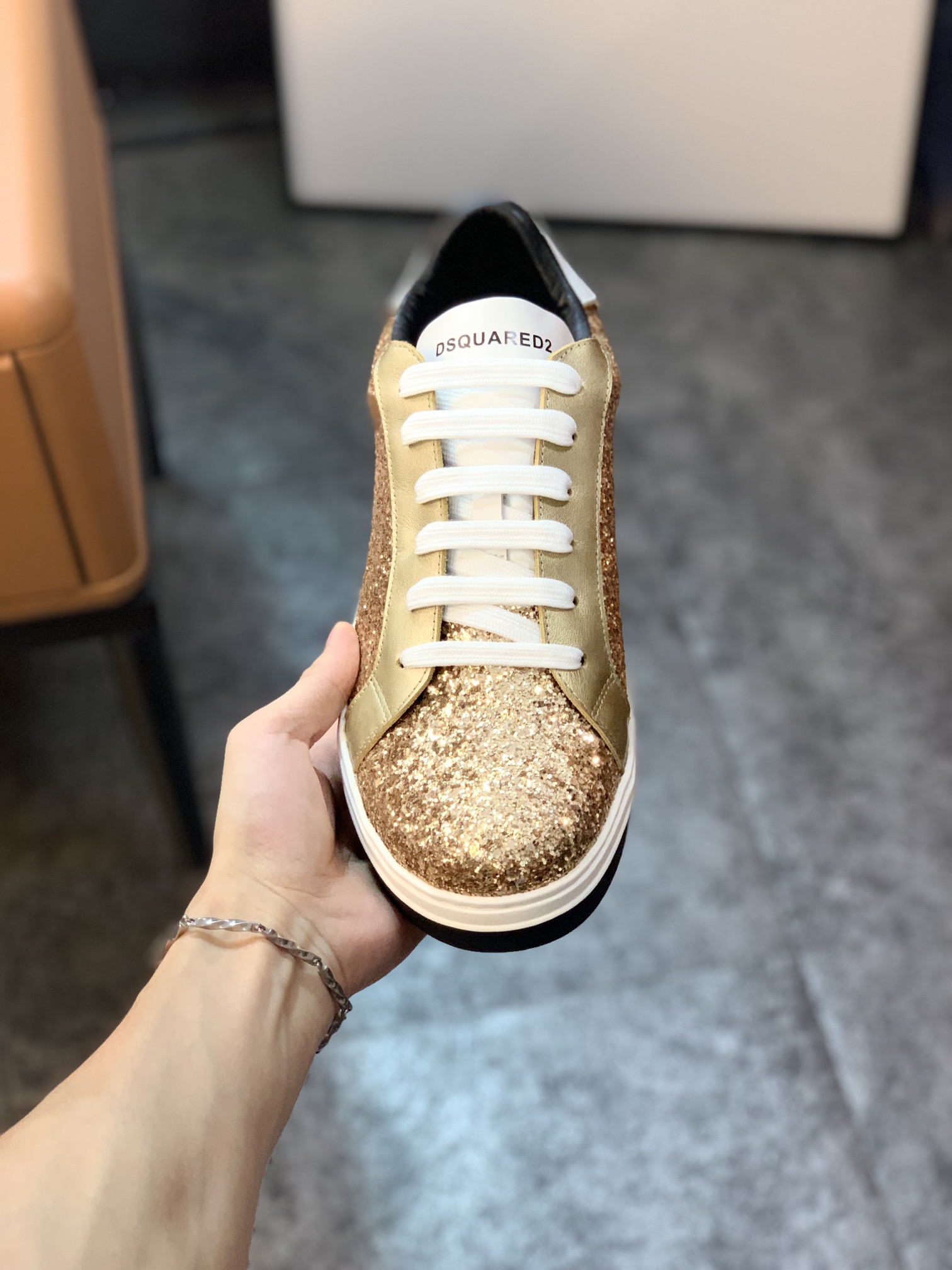 DSQUARED2 sneaker 18 - vstockx