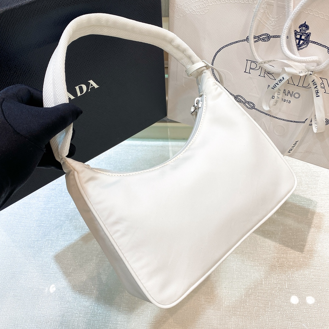 handbags prada Hobo 1NE515 re-edition 2000 Size:22*17*6 - vstockx