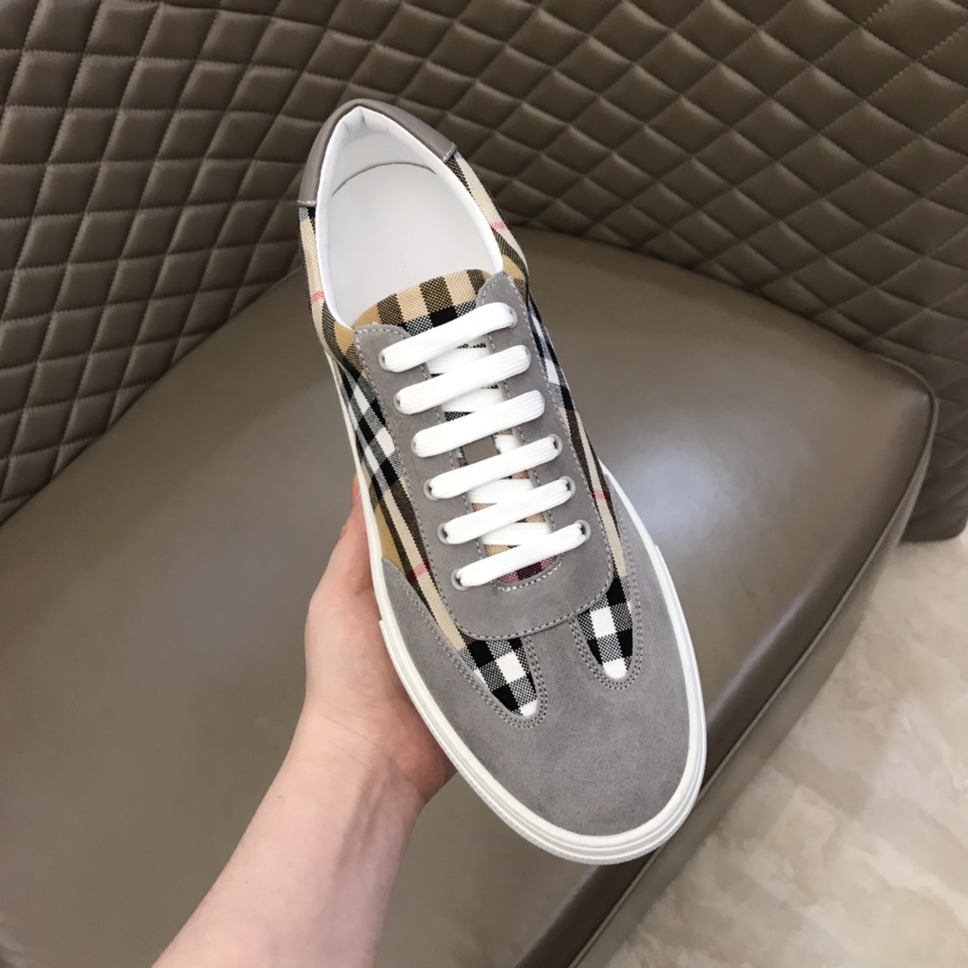 Burberry Perforated Check Sneaker 54 - vstockx