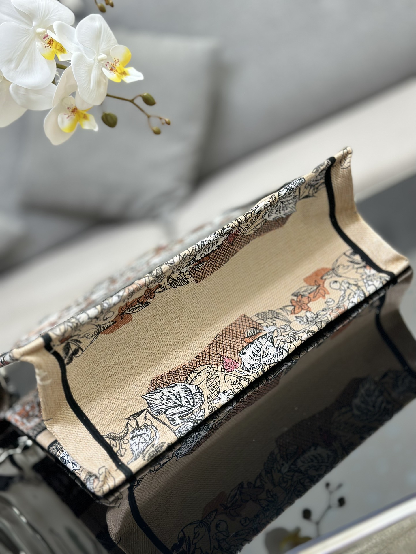 Handbag Dior M1286 size 36 x 27.5 x 16.5 cm - vstockx