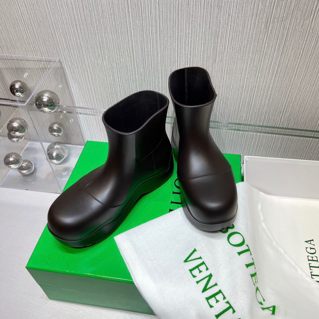 Bottega Veneta Boots 27 - vstockx