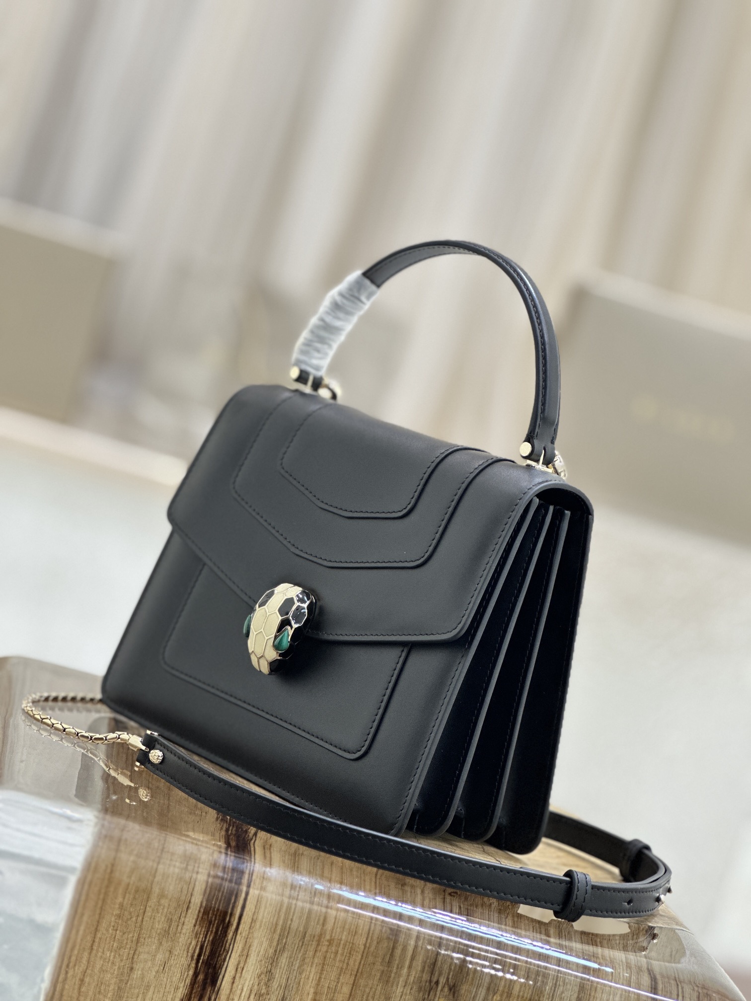 Handbags Bvlgari 38329 size:18*16*9 cm - vstockx