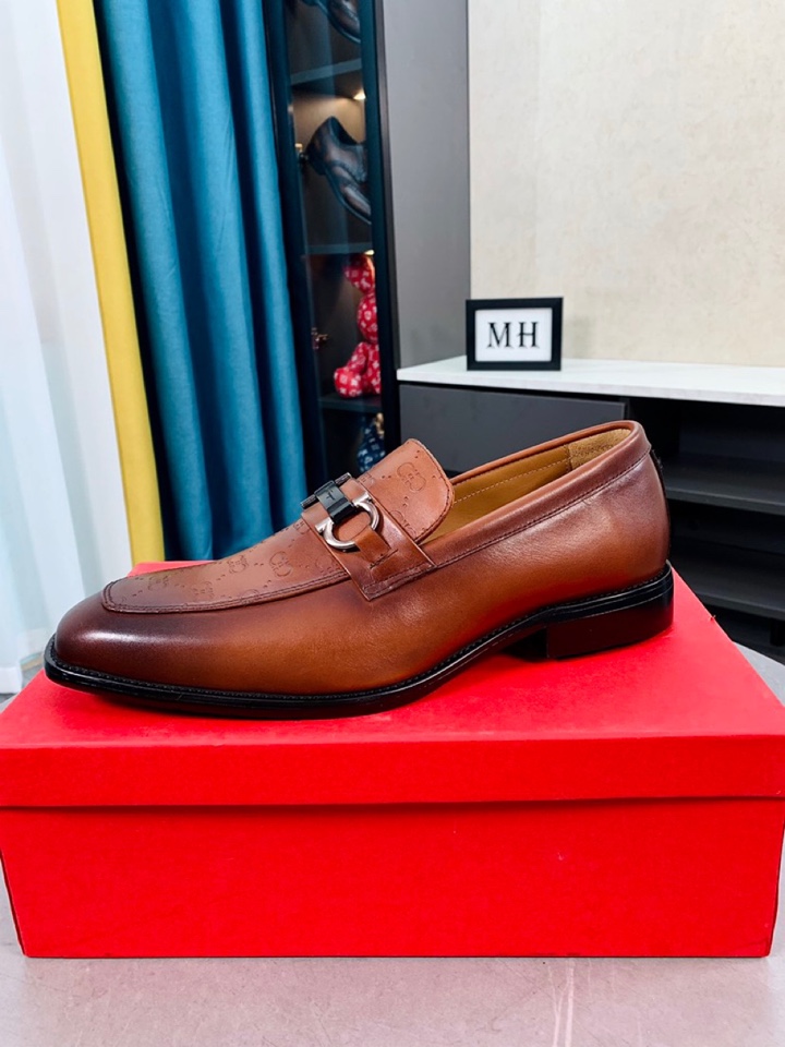 Salvatore Ferragamo Boots 28 - vstockx