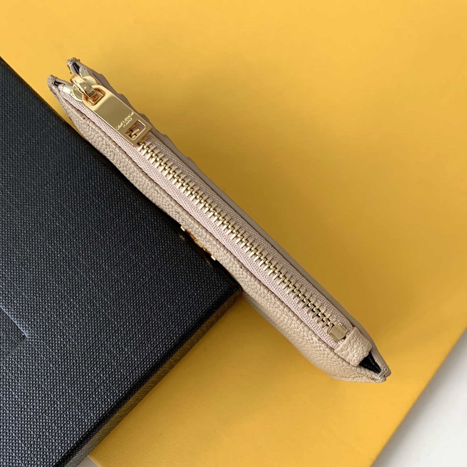 Handbags SAINT LAURENT 607915 size 13  8 cm - vstockx