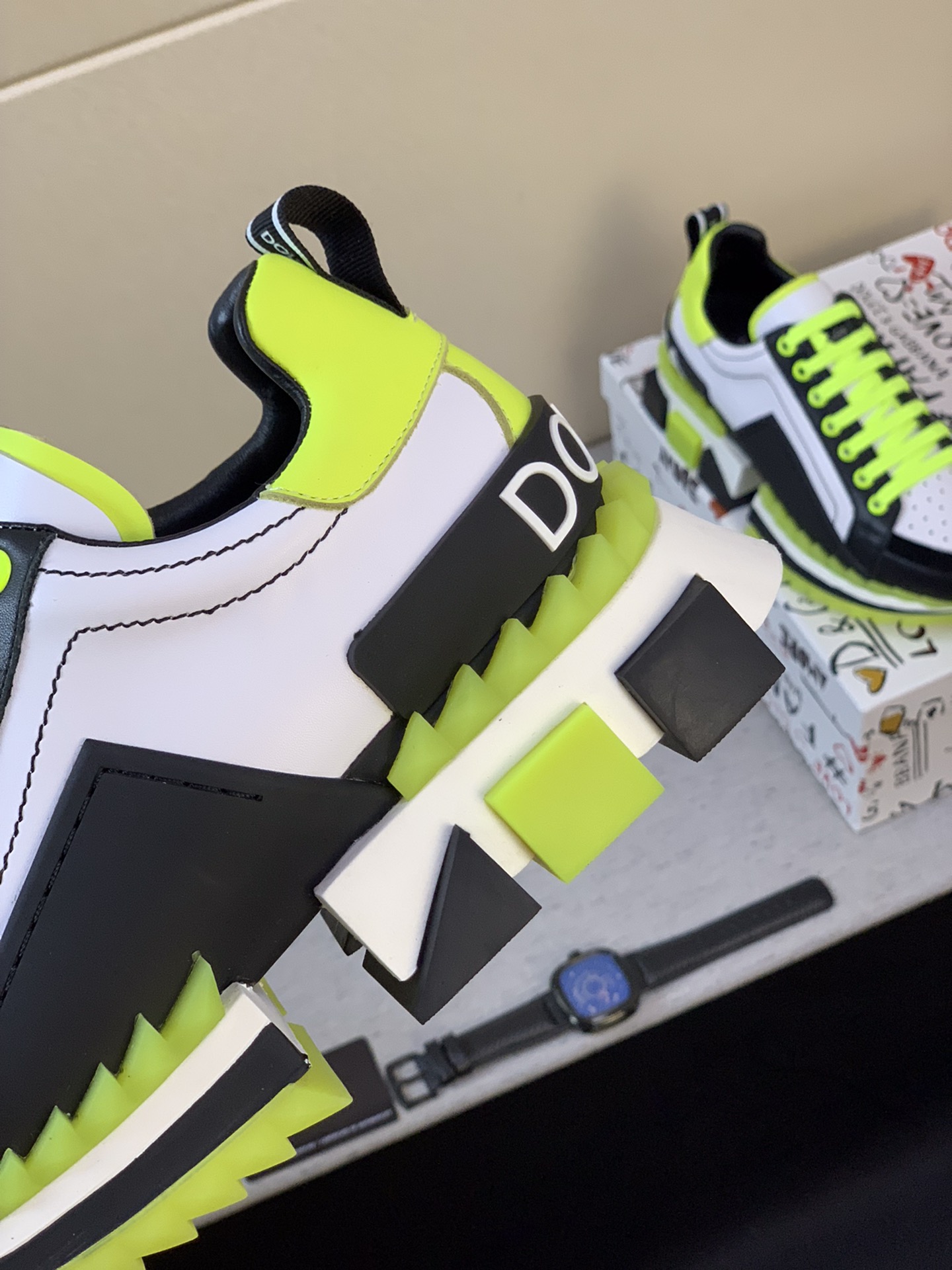 Dolce & Gabbana Low Tops Sneakers 33 - vstockx