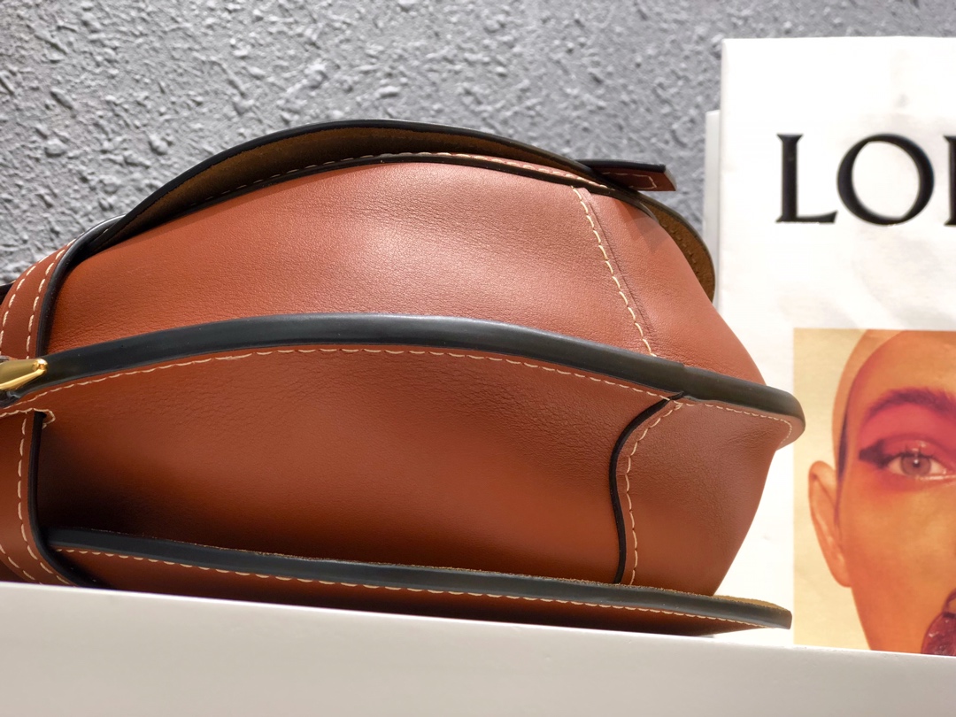 Handbags LOEWE zp size:20*19*11.5 cm - vstockx