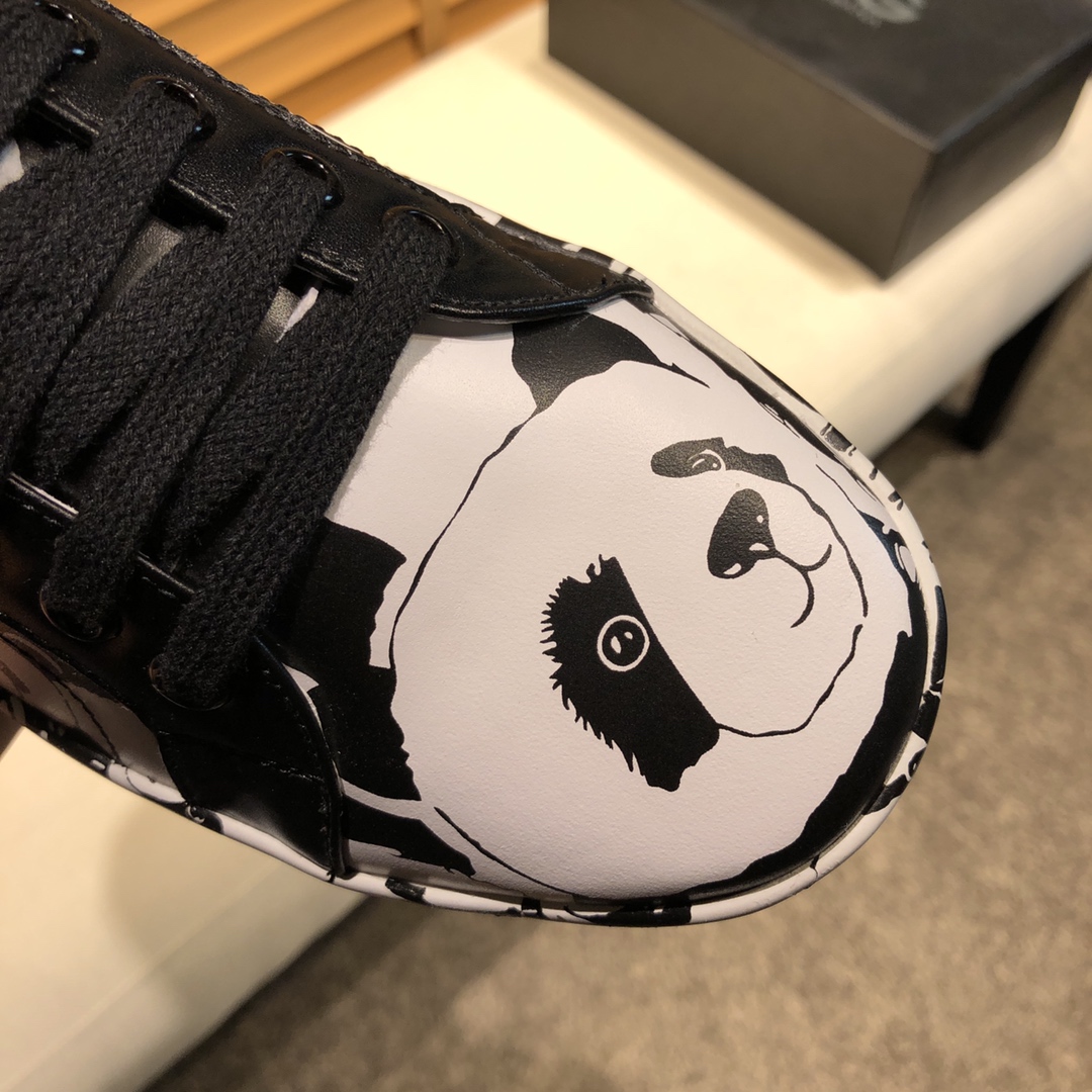 Dolce & Gabbana Low Tops Sneakers 135 - vstockx