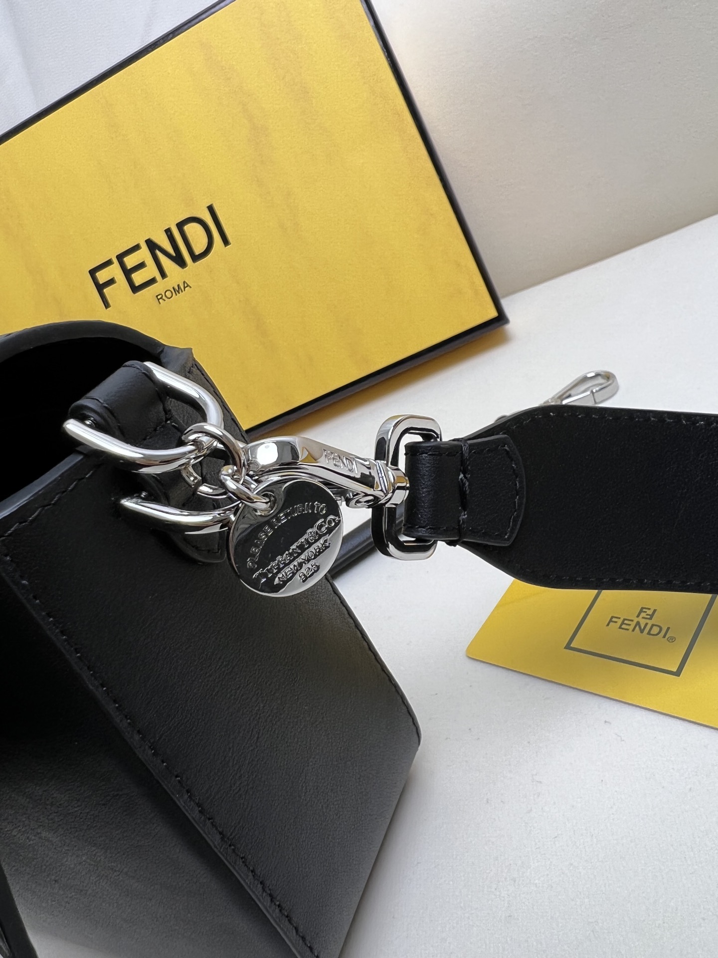 handbags FENDI 5012 size:26*5*15cm - vstockx