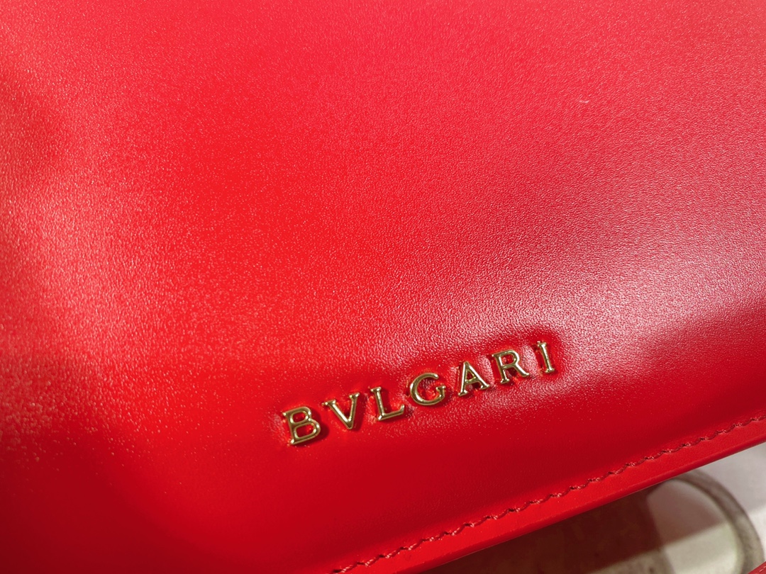 Handbags Bvlgari 292104950 size:22*15*4.5 cm - vstockx