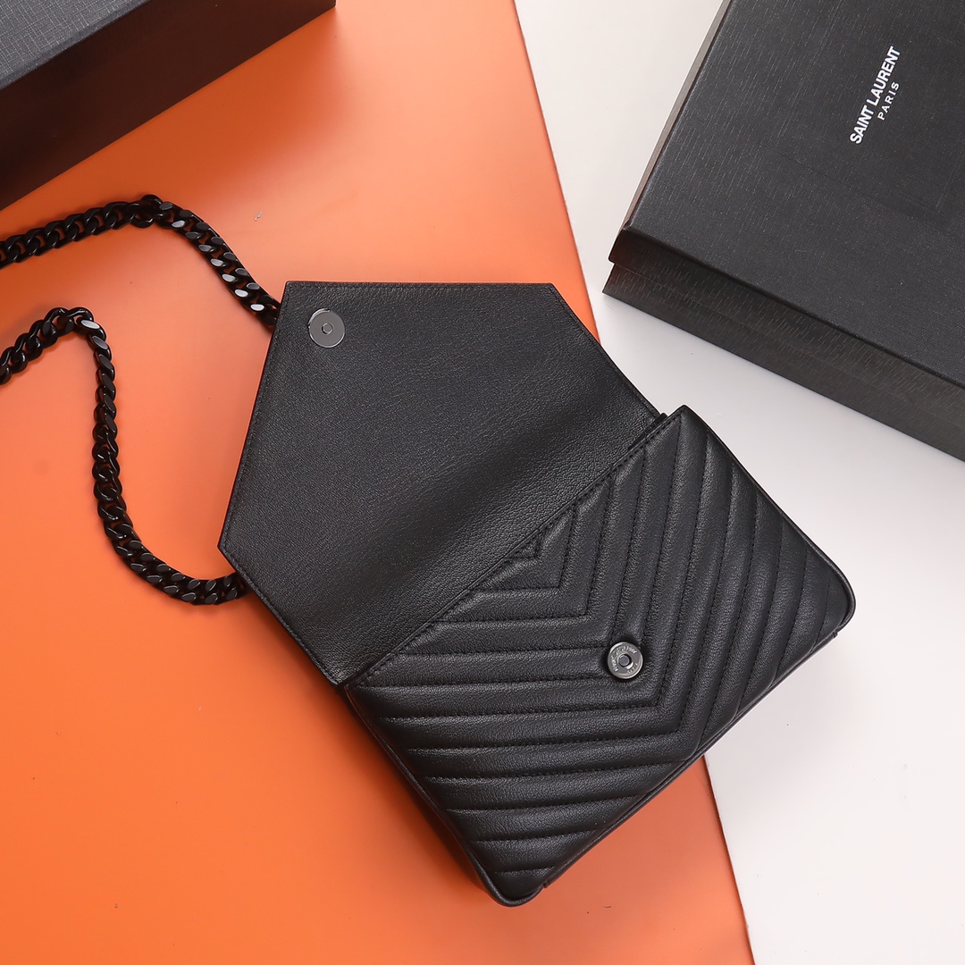 Handbags SAINT LAURENT 392737 size 24x17x6 cm - vstockx