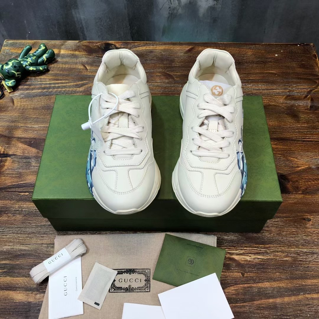 Gucci Rhyton sneaker 32 - vstockx