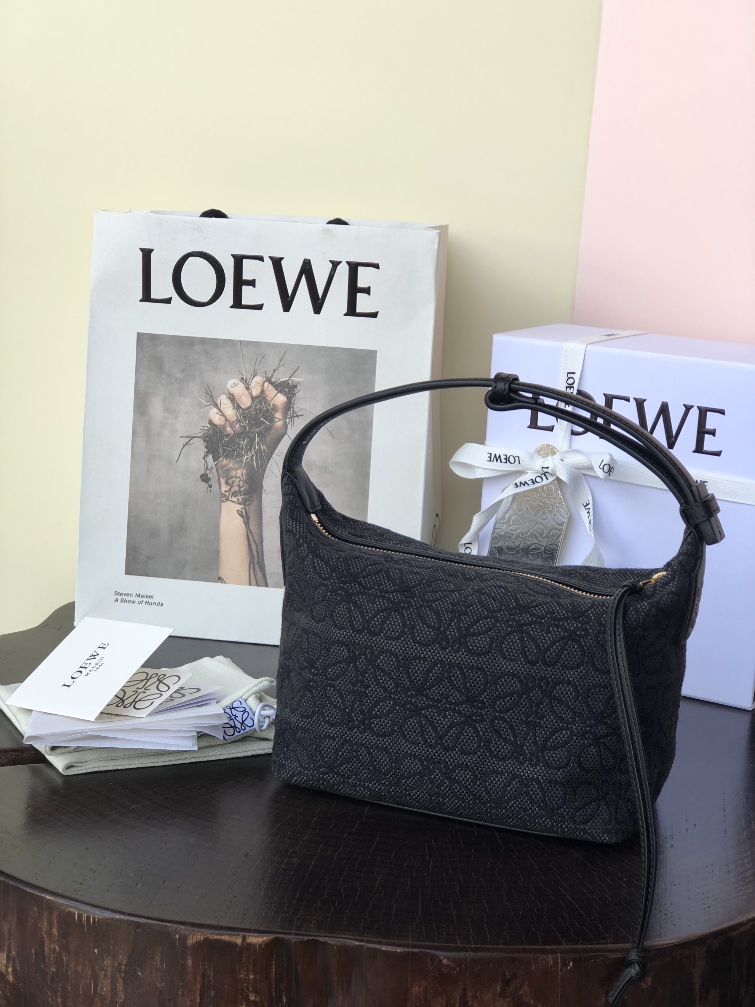 Handbags LOEWE  size:21-12-17 cm - vstockx