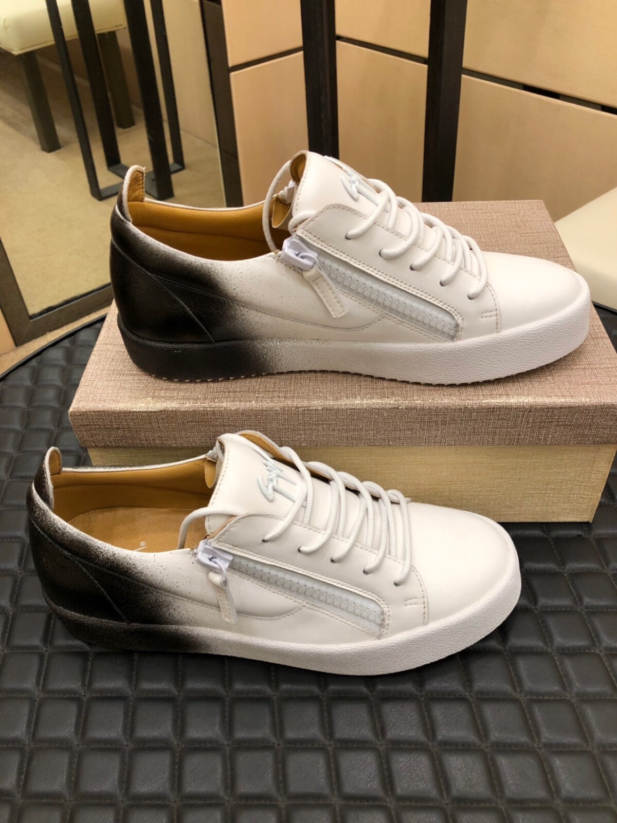 Giuseppe Zanotti Frankie Sneaker 9 - vstockx