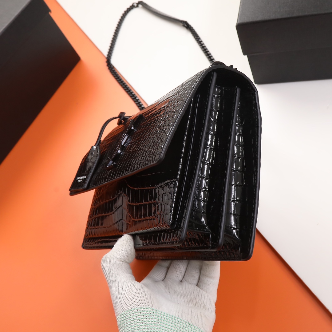 Handbags SAINT LAURENT 442906 size 22x8x16 cm - vstockx