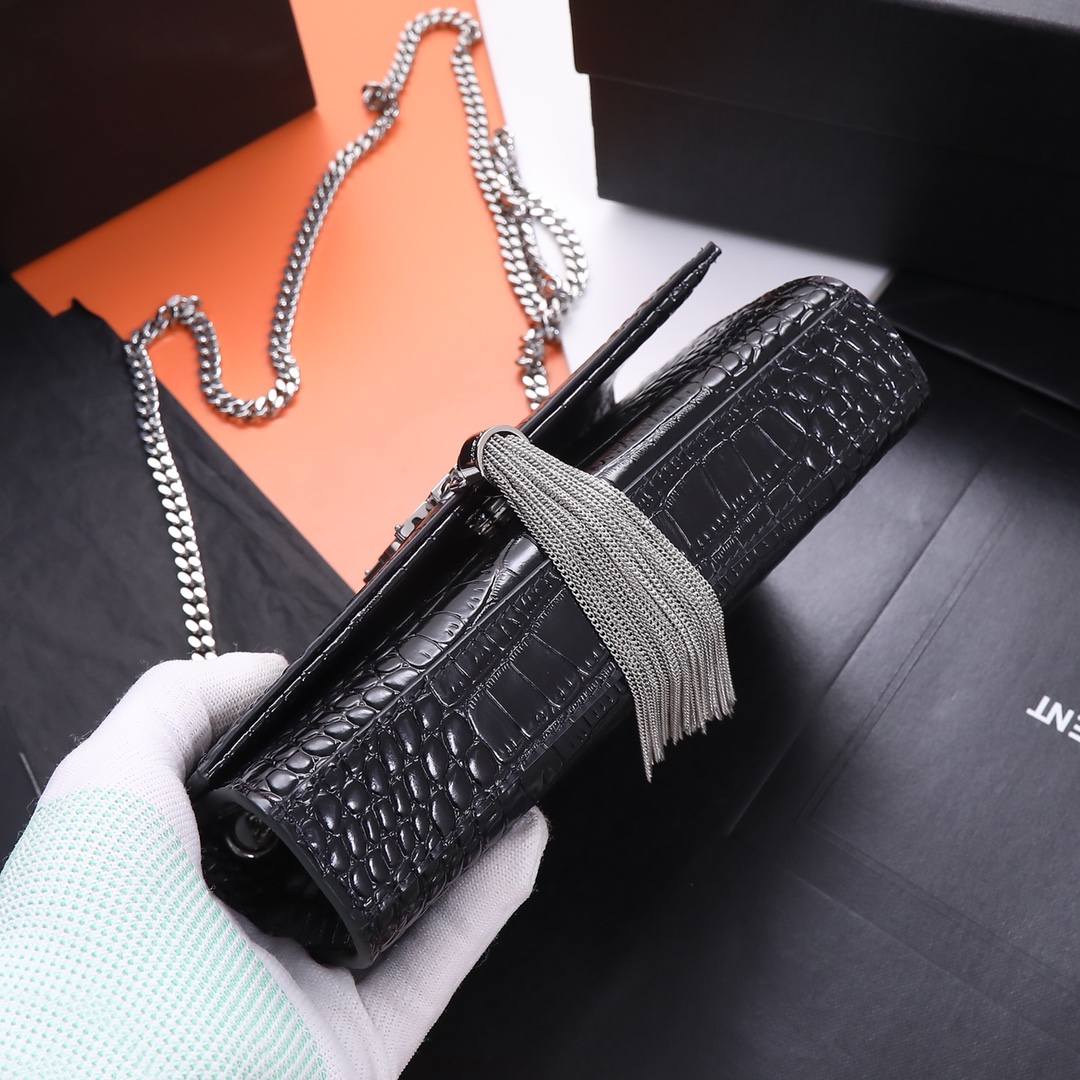 Handbags SAINT LAURENT 469390 size 20x13.5x5.5 cm - vstockx